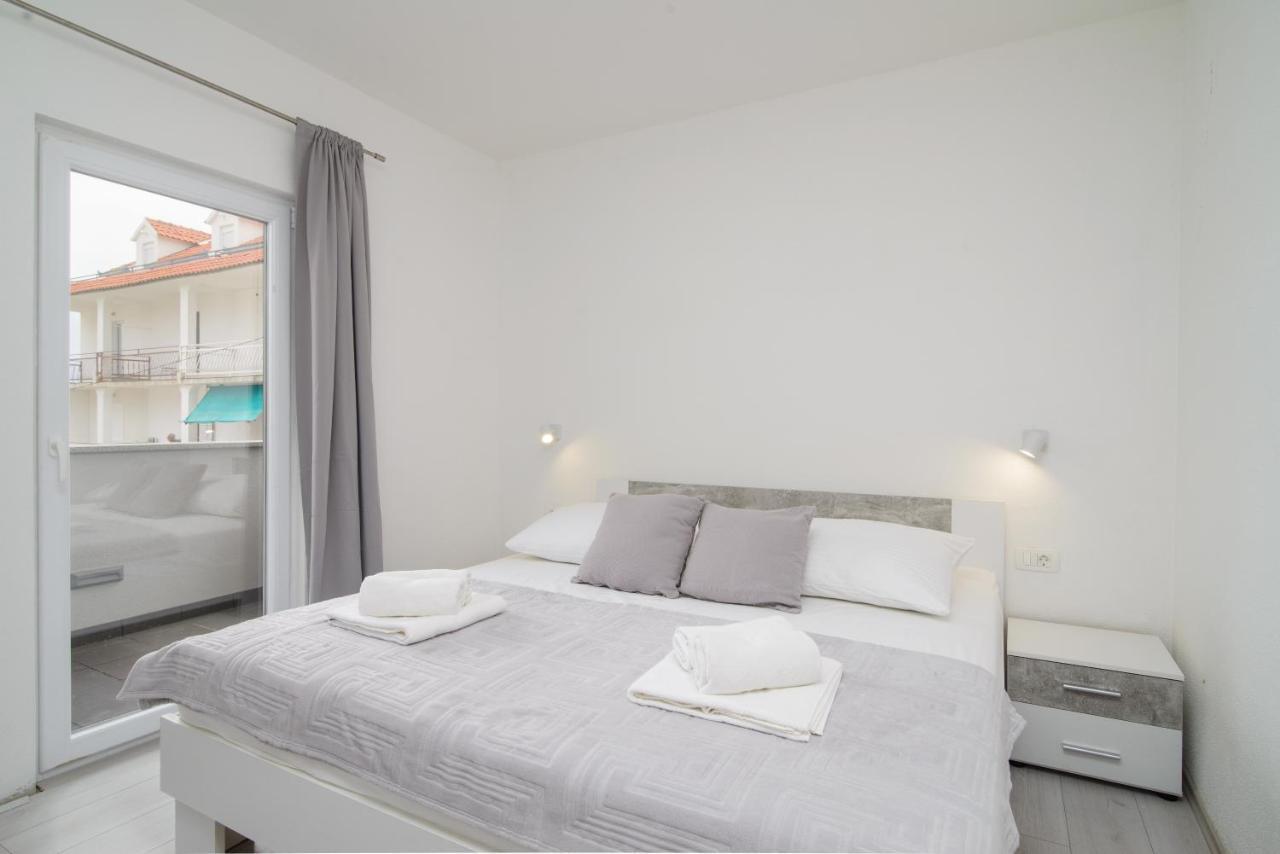 Apartments Pelja Trogir Zewnętrze zdjęcie